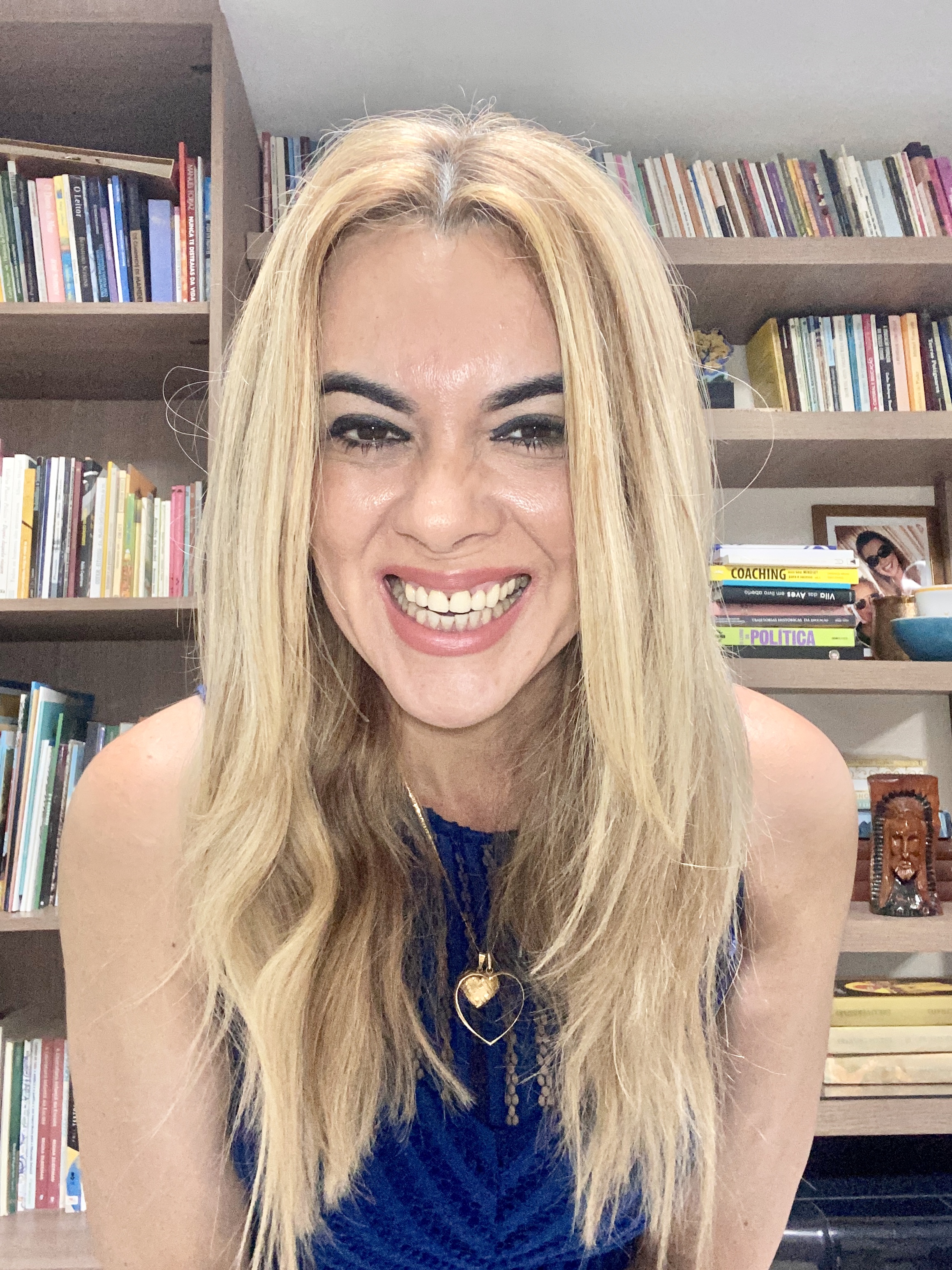 Cláudia Sueli Rodrigues Santa Rosa