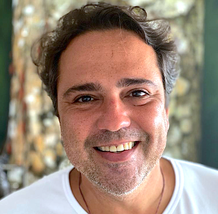 Raphael Mário Bastos De Medeiros